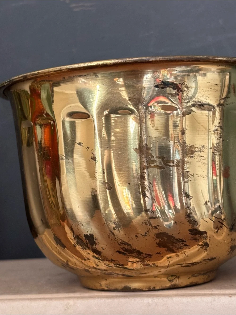 Vintage Gold Decorative Planter - Picture 5 of 6
